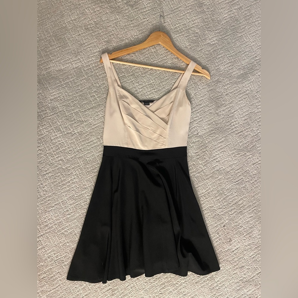 Armani Exchange Cream and Black A-Line Mini Dress w/ POCKETS - USED